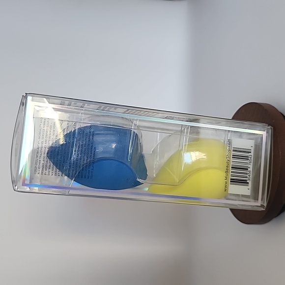 MoBeauty Flawless Coverage Blender Sponge Duo - Picture 5 of 6